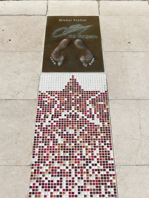 新鹏城防线成补强重点：多名新援亮相 姜至鹏完成体检.